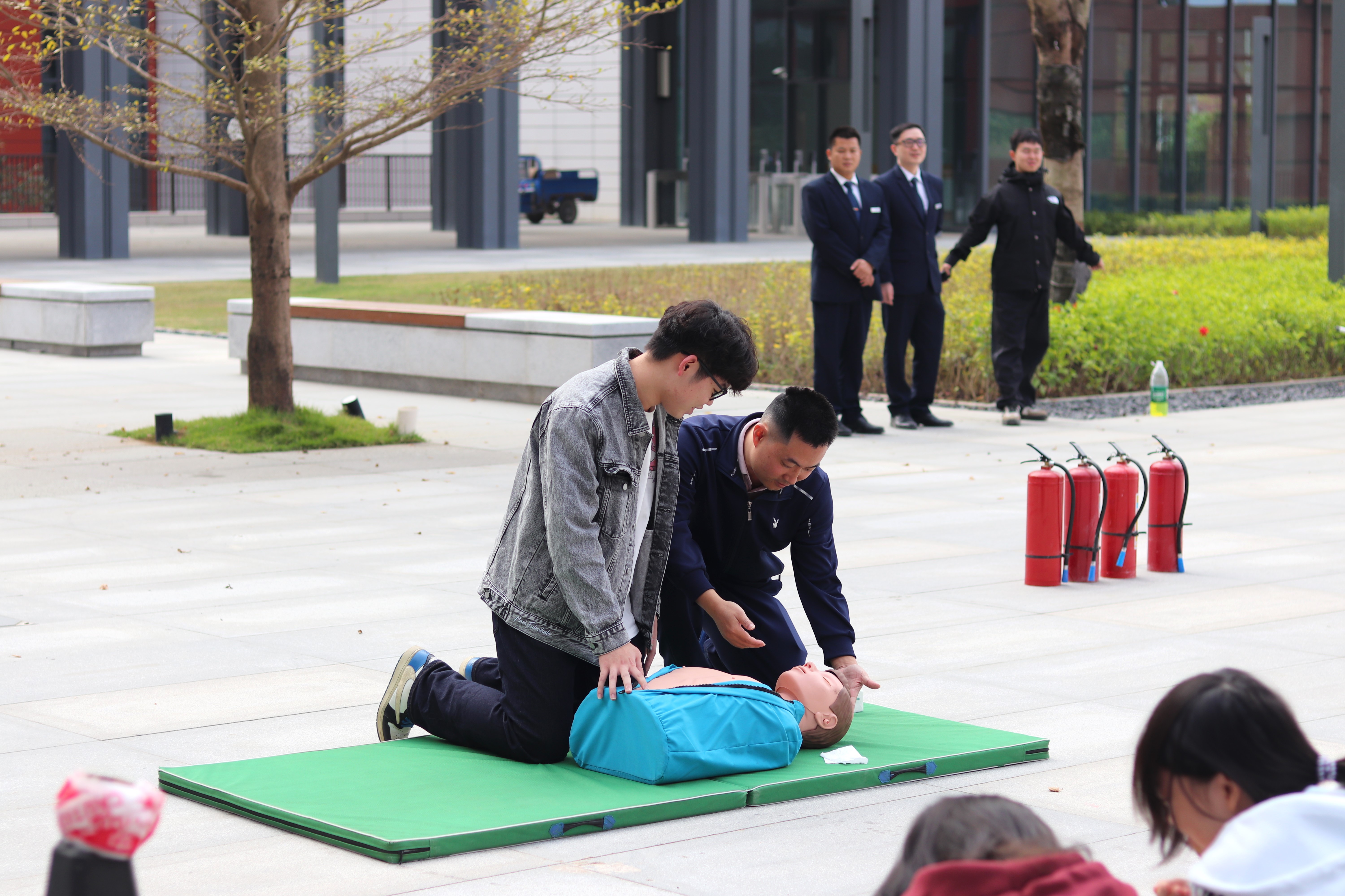 消防演练 急救培训.jpg